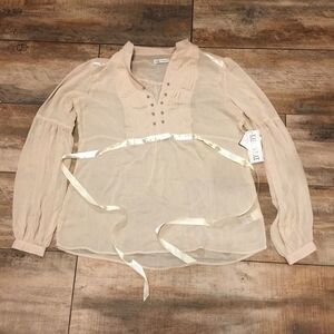 Kaelyn-Max - NWT! Cute Sheer Blouse! (L)